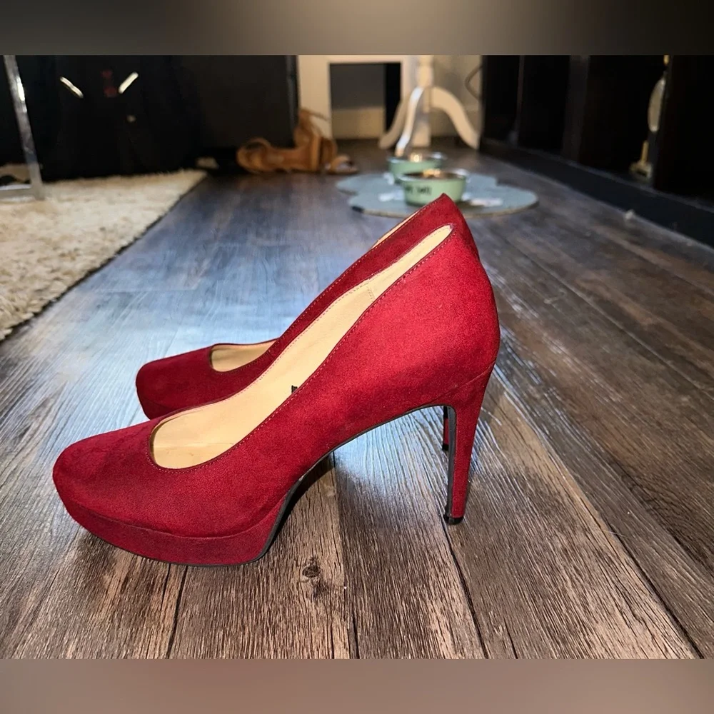 Chinese Laundry Red Suede Platform Pumps size 10